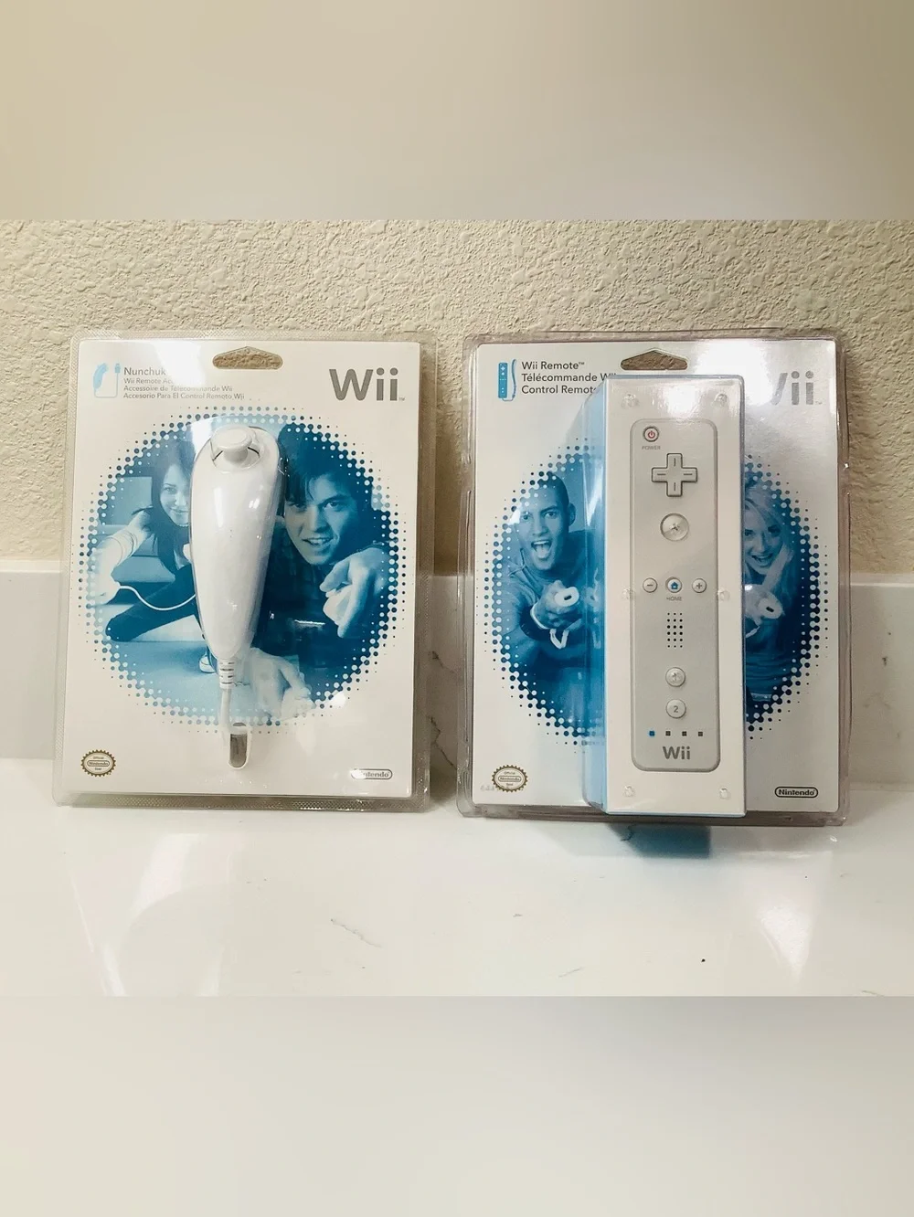 Nintendo Wii Remote & Nunchuk Combo White Genuine Factory Sealed NEW
